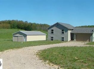 7257 E Hoxie Rd, Cedar, MI 49621