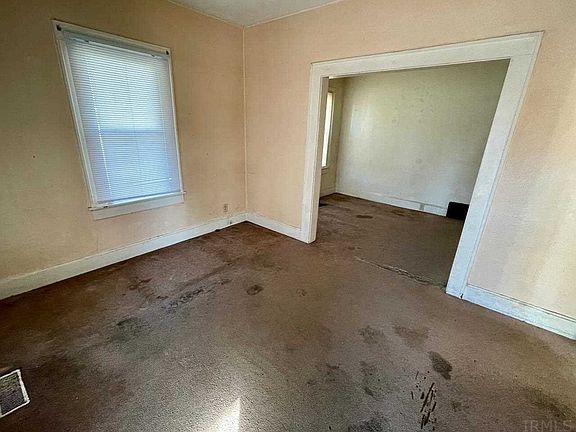 3rd image of 1410 S Evans Ave