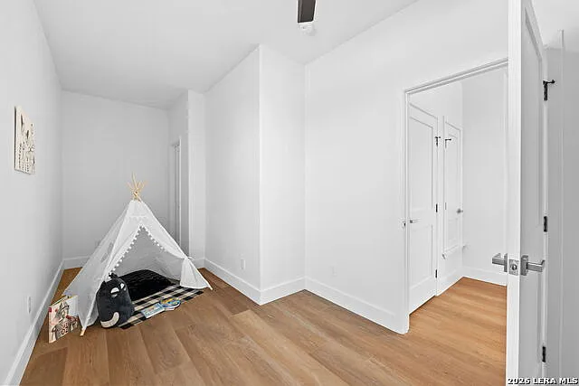 117 Carle Ave — Photo 19