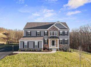 1013 Nicole Dr, Bridgeville, PA 15017