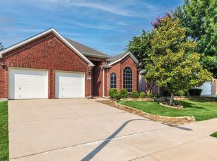 2804 Thorncreek Ln, Fort Worth, TX 76177
