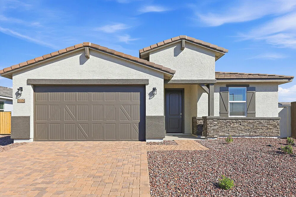 4 bed, 3.0 bath, 2168 sqft, $2,355 — Photo 1