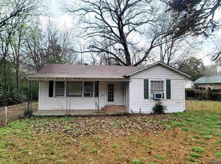 824 E Fairway Dr, Longview, TX 75604