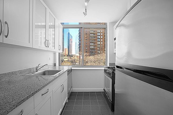 1st image of 360 W 43rd St APT S2e