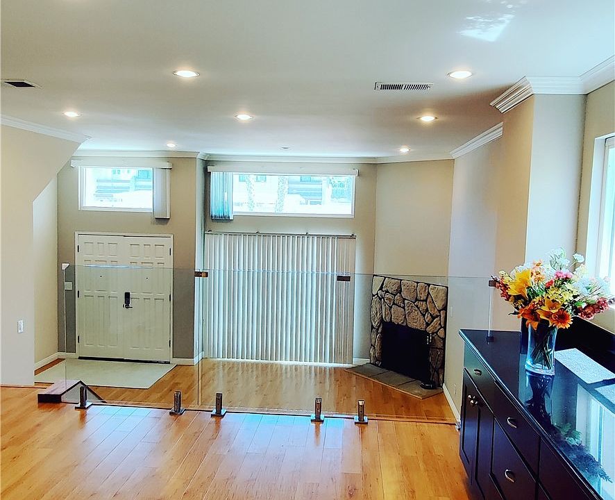 1st image of 415 Sefton Ave APT G