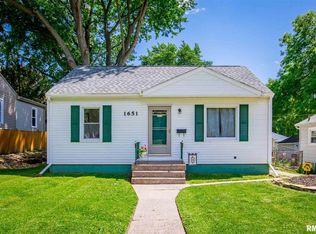 1651 W 38th St, Davenport, IA