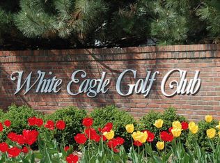 1431 Frenchmans Bend Dr, Naperville, IL 60564