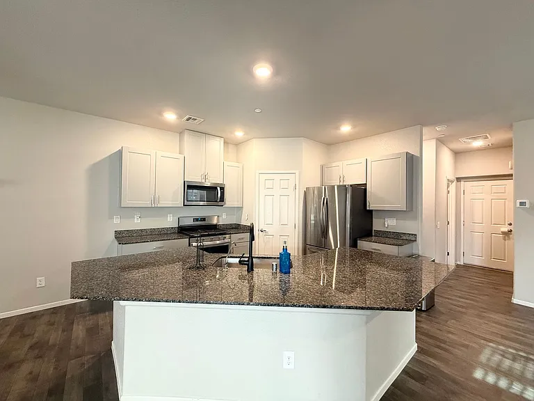 4715 Fuchsia Nights Ave #103 — Photo 4