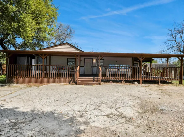 602 Massey Tompkins Rd, Baytown, TX 77521