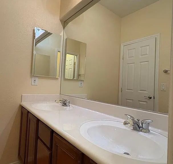 564 Tecate Valley St — Photo 6