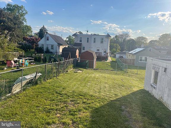 3rd image of 510 Charmont Ave