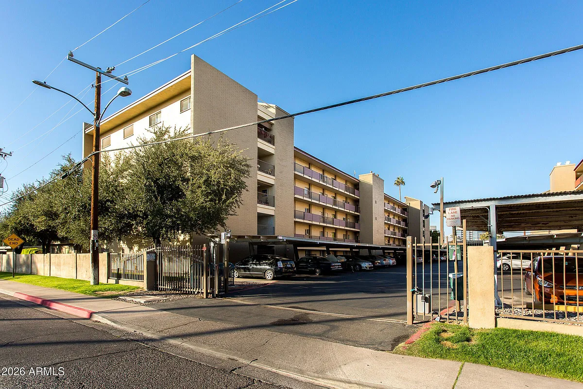 Building Photo - 353 E Thomas Rd #C501