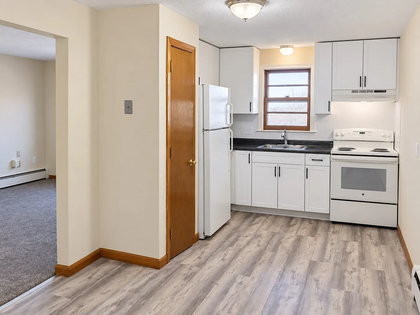 1 bed, 1.0 bath, 520 sqft, $2,000 — Photo 2