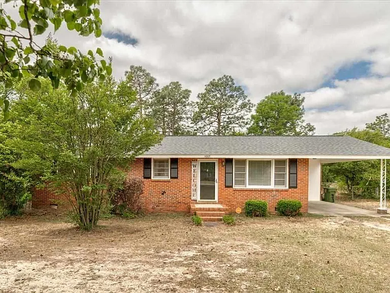 1007 Greenleaf Rd — Photo 1