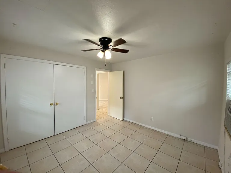 Flagler Avenue 1613 — Photo 11