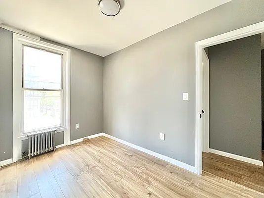 Bedroom, photo 2
