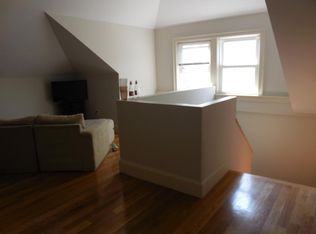 594 River Ave, Providence, RI 02908