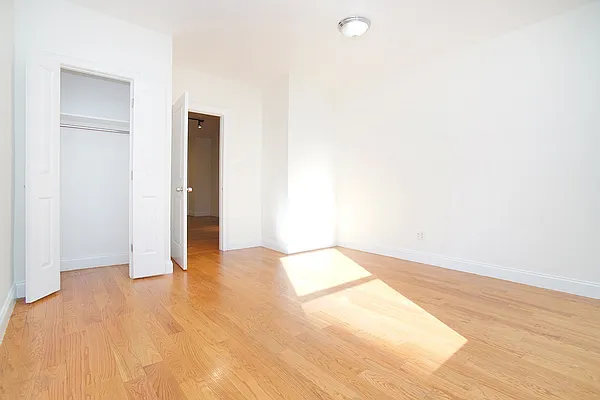 Rented by Living New York | media 12