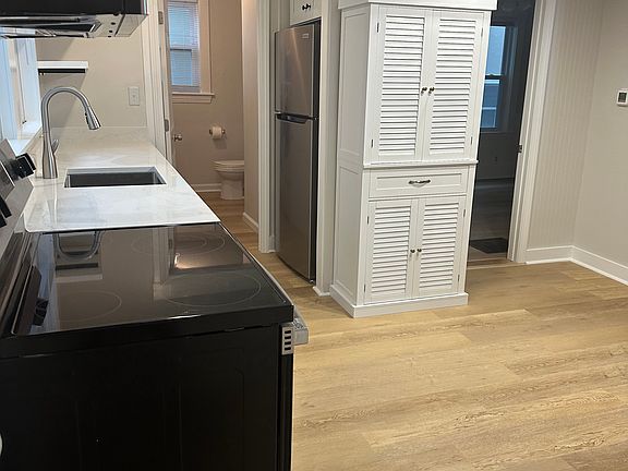 Eat in kitchen other view