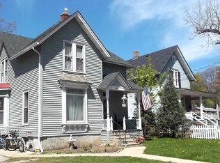 606 S Liberty St, Elgin, IL 60120