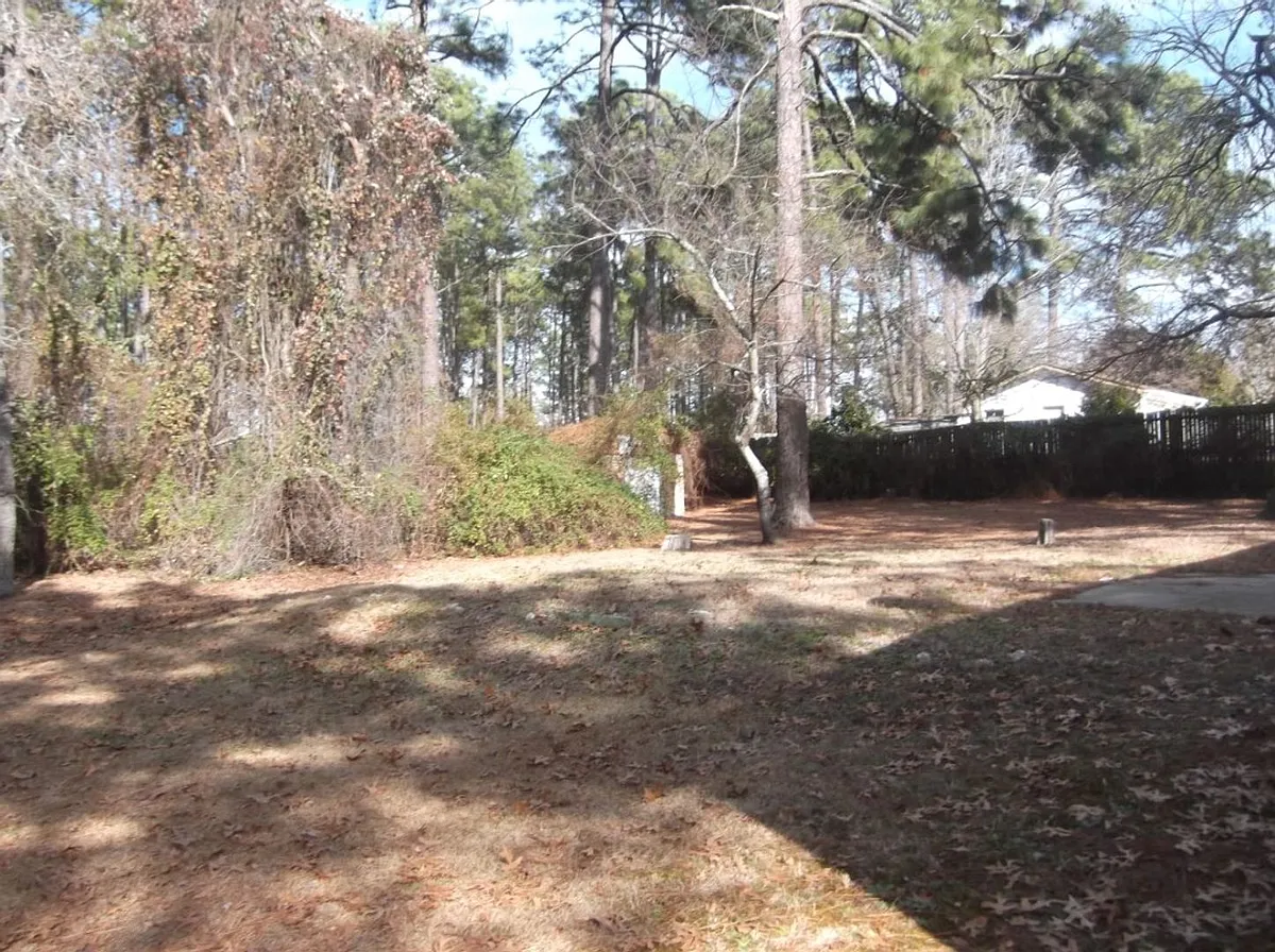 Building Photo - 644 Clayton Dr