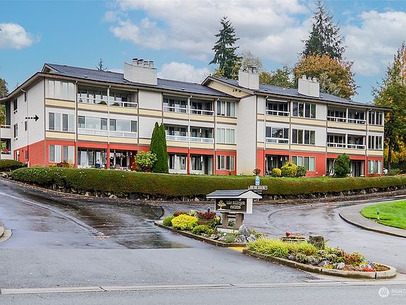 5th image of 23505 Lakeview Drive #C-201