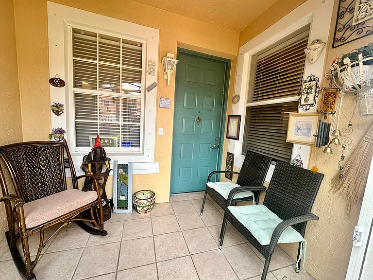 12418 Crystal Pointe Dr #102 — Photo 2