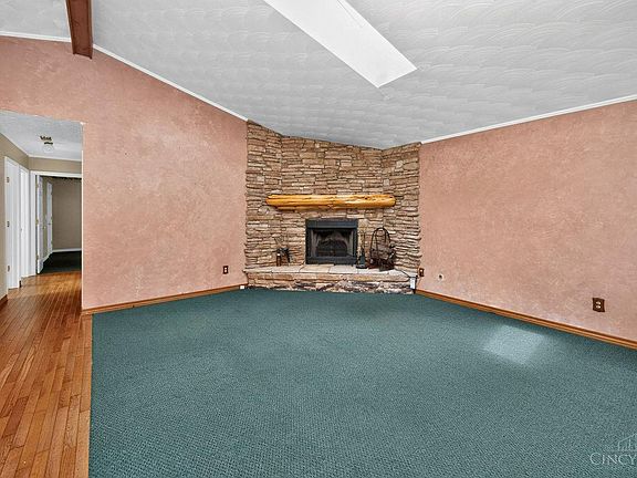 5th image of 616 Lorelei Dr