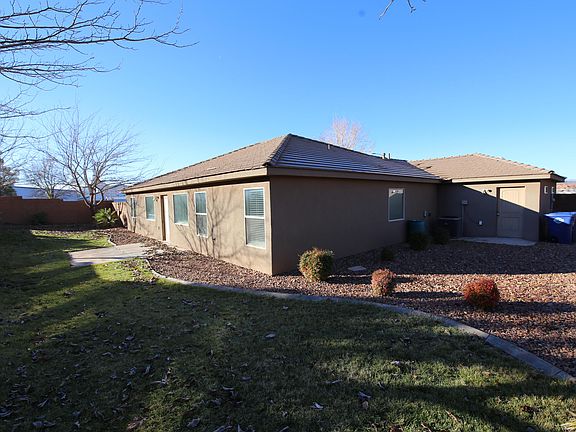 4th image of 912 N Rolling Hills Rd