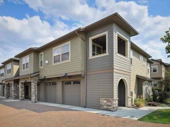 24481 E Pinnacle Ct Unit D, Liberty Lake, WA 99019