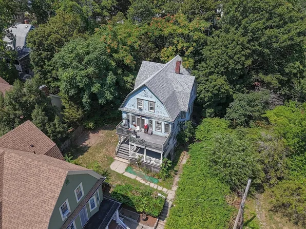 8 Cliffside Ter, Malden, MA 02148