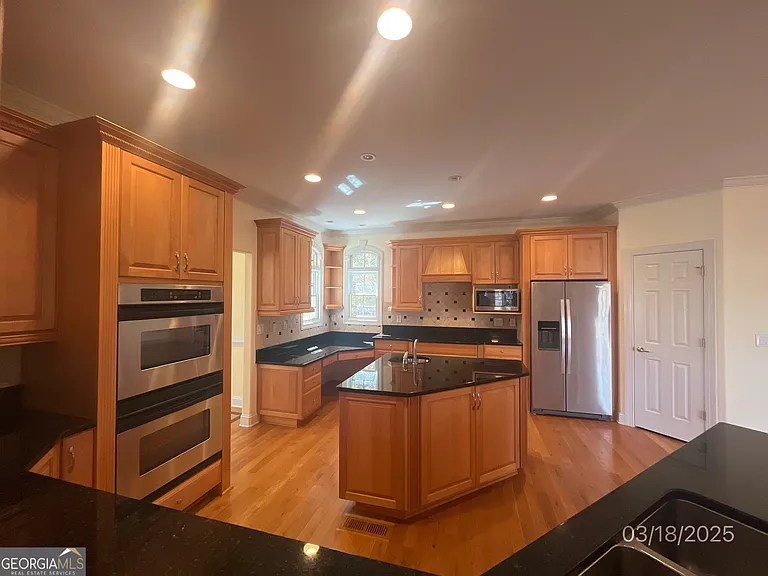 612 Banbury Ct — Photo 10