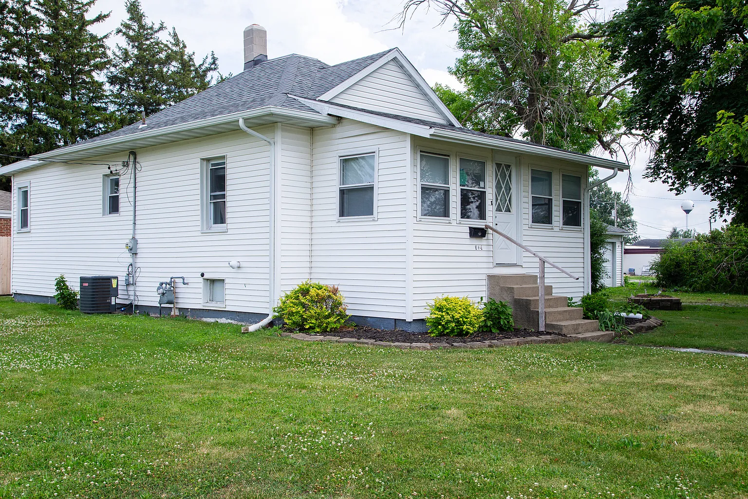 504 S Sangamon Ave photo 1