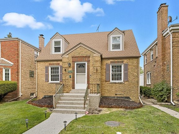 2nd image of 3507 Elmwood Ave