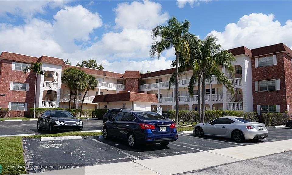 1st image of 601 SE 5th Ct APT 305