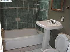 5th image of 33154 Hemlock Dr