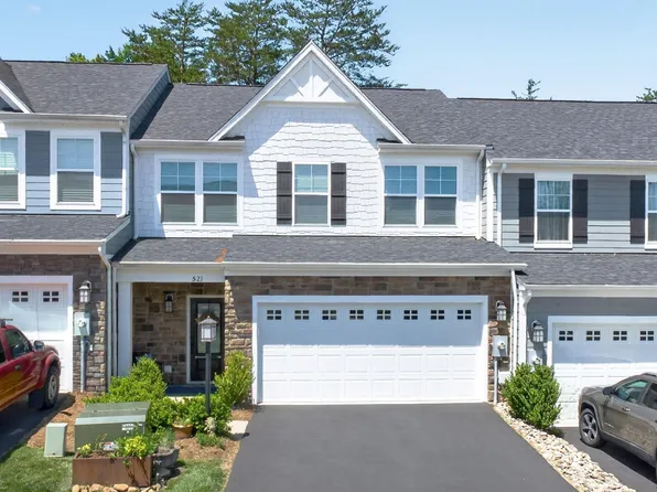 521 Crimson St, Crozet, VA 22932