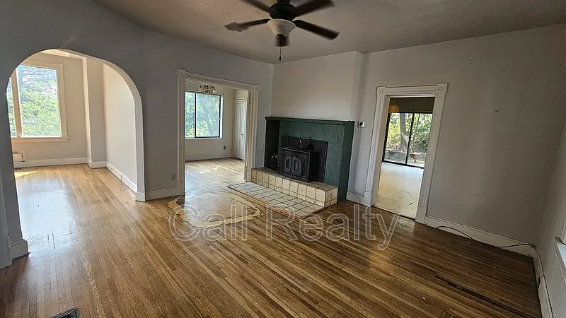 350 E 10th Ave