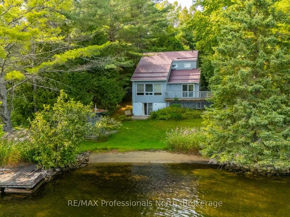 1080 Petticoat Ln, Minden Hills, ON K0M 2K0