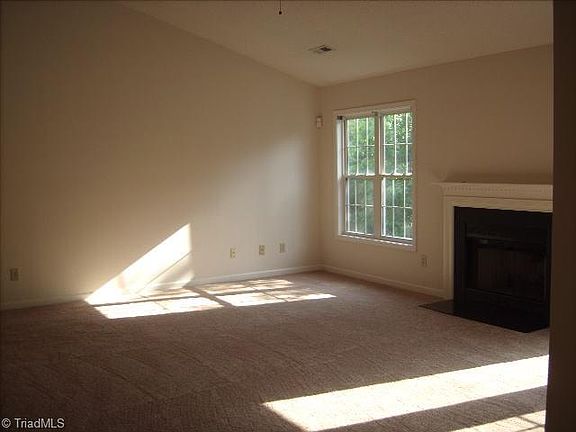5th image of 2923 Haig St