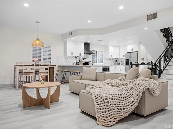 3300 Barham Blvd #101, Los Angeles, CA 90068