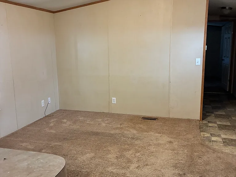 1022 S Roosevelt Rd S — Photo 2