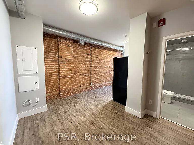 2870 Dundas St W #310 — Photo 3