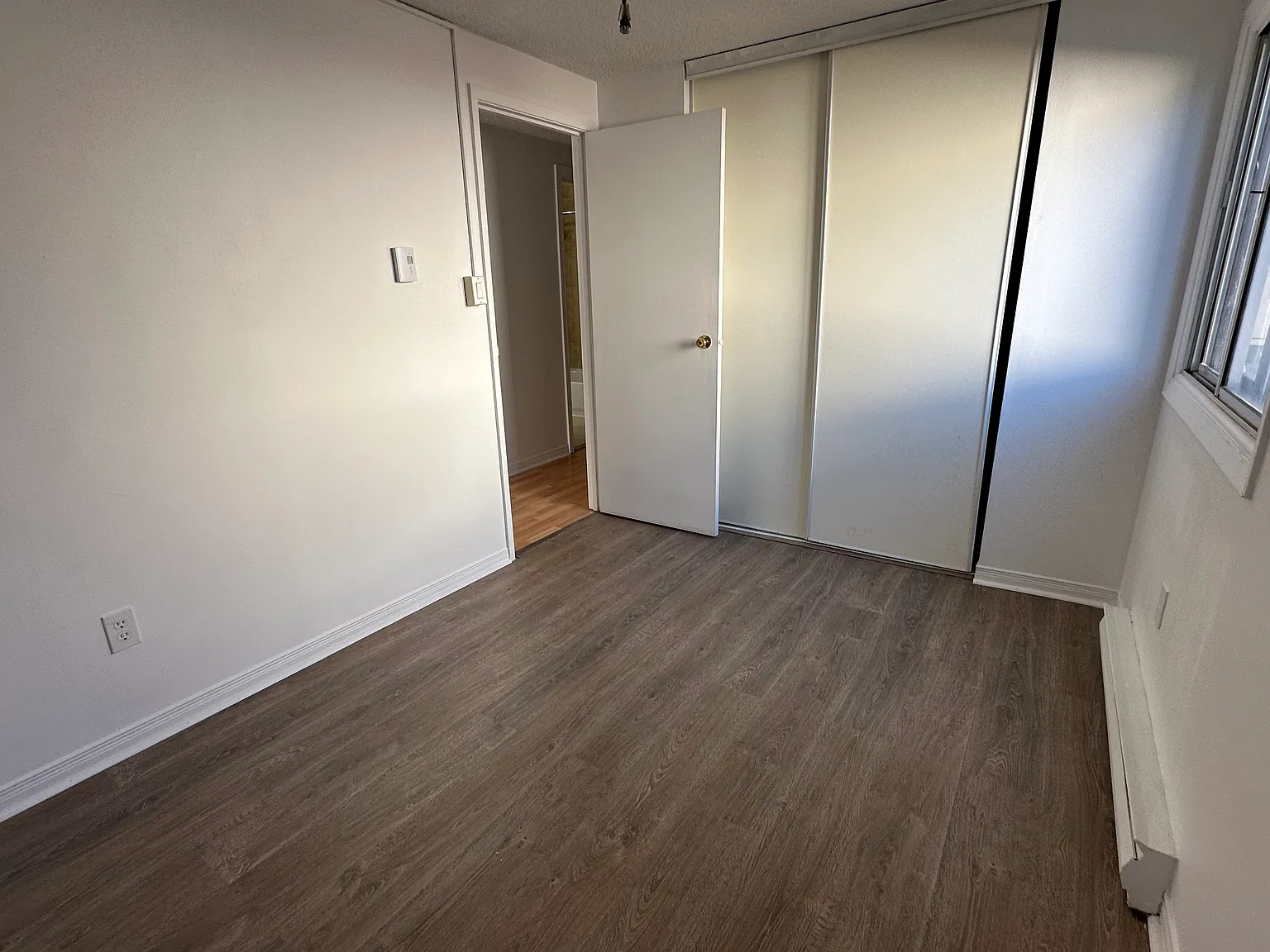 4 bed, 1400 sqft, $2,500 — Photo 2