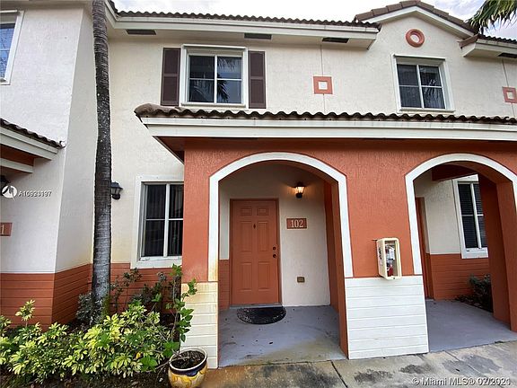 3rd image of 17385 NW 7th Ave #2802-102