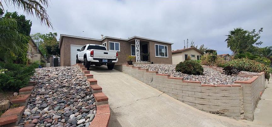 1st image of 2152 Felspar St
