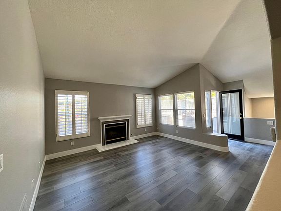 3rd image of 114 La Mirage Cir