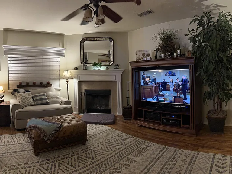 10261 Salem Way — Photo 4