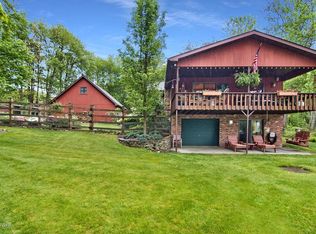 83 N Meadowland Dr, Damascus, PA 18415