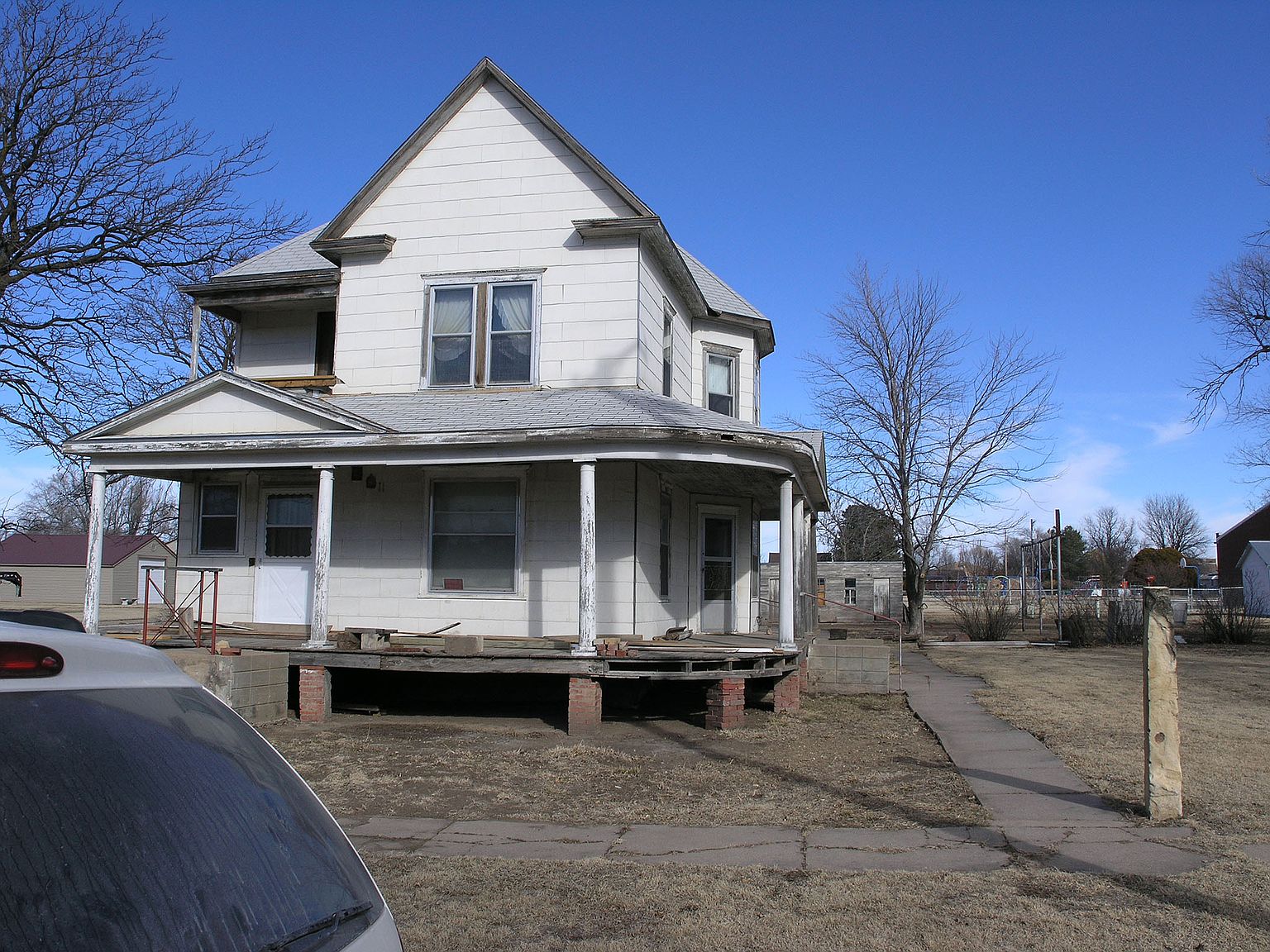 319 W Ellen St, Otis, KS 67565 Zillow